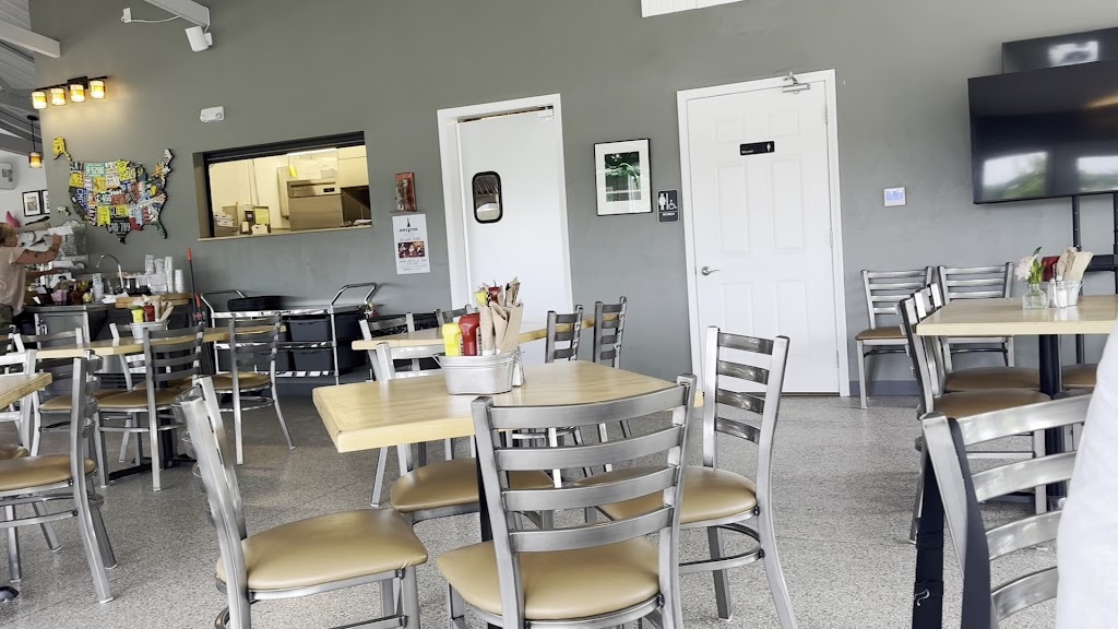  Dovetail Bar & Grill