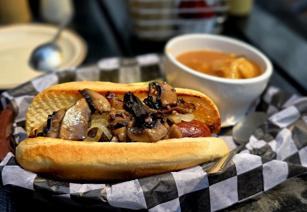  Otto's Beer & Brat Garden