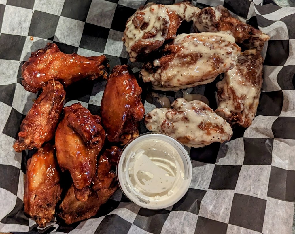  Trail Side Sports Bar & Grill Weston