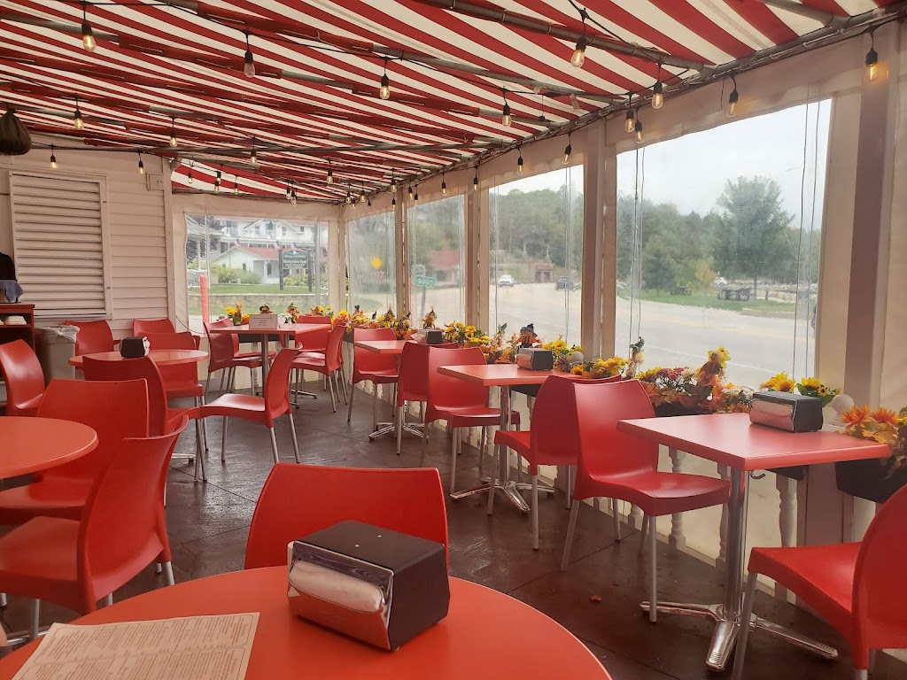  Wilson's Restaurant & Ice Cream Parlor