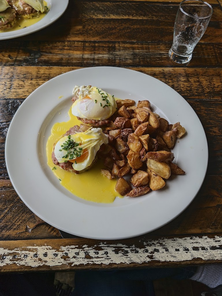  Café Hollander Hilldale