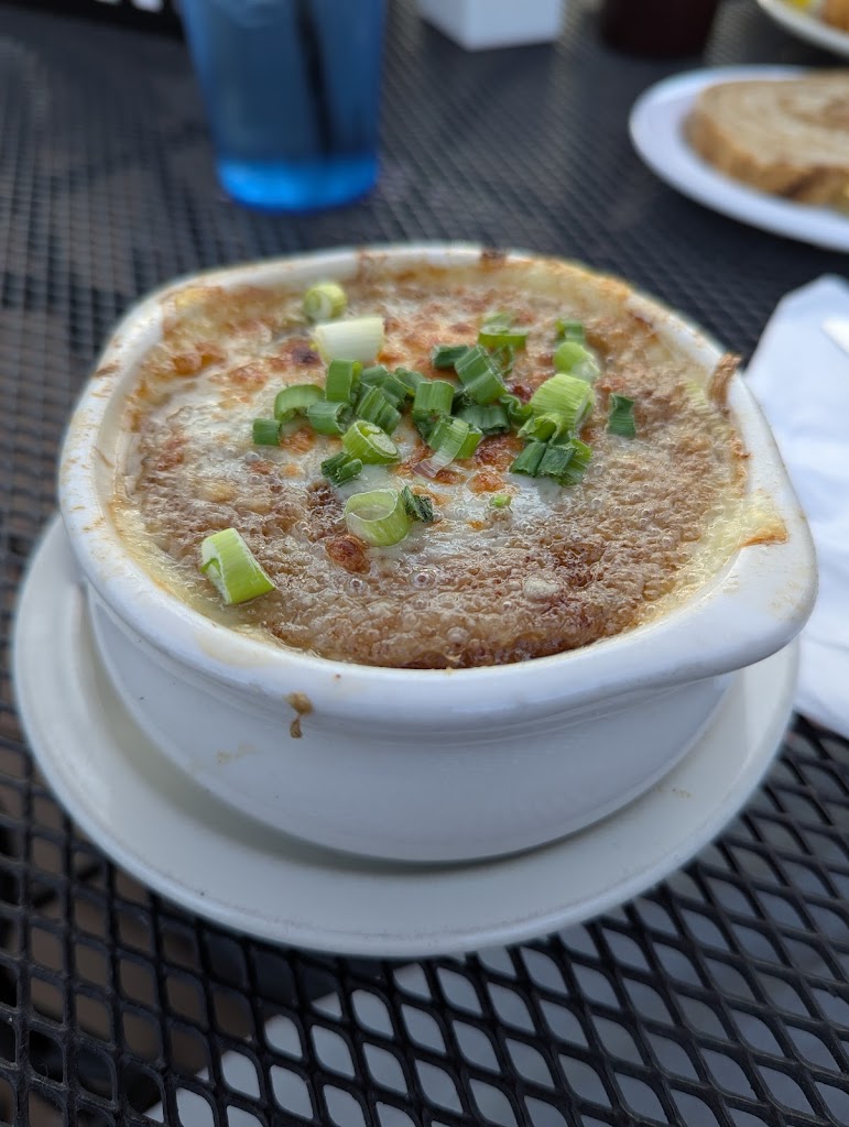  Hideaway Pub & Eatery