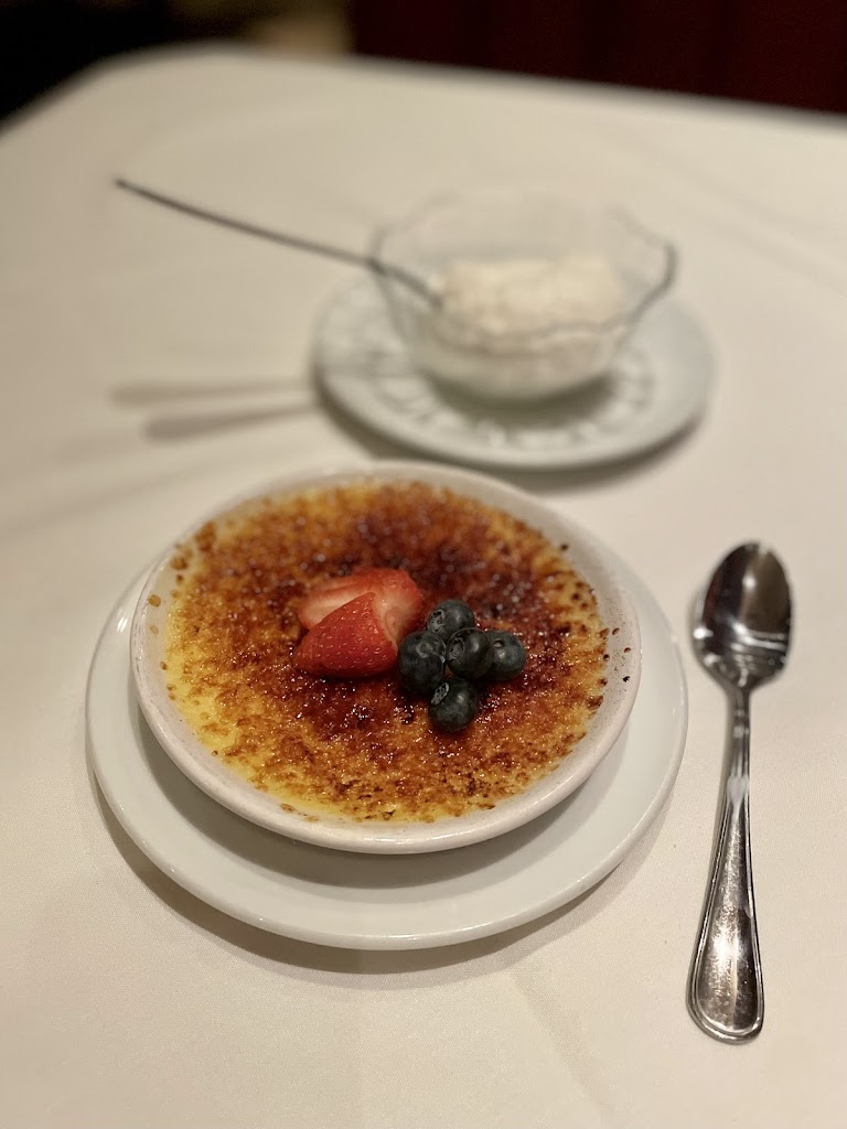  Fleming’s Prime Steakhouse & Wine Bar