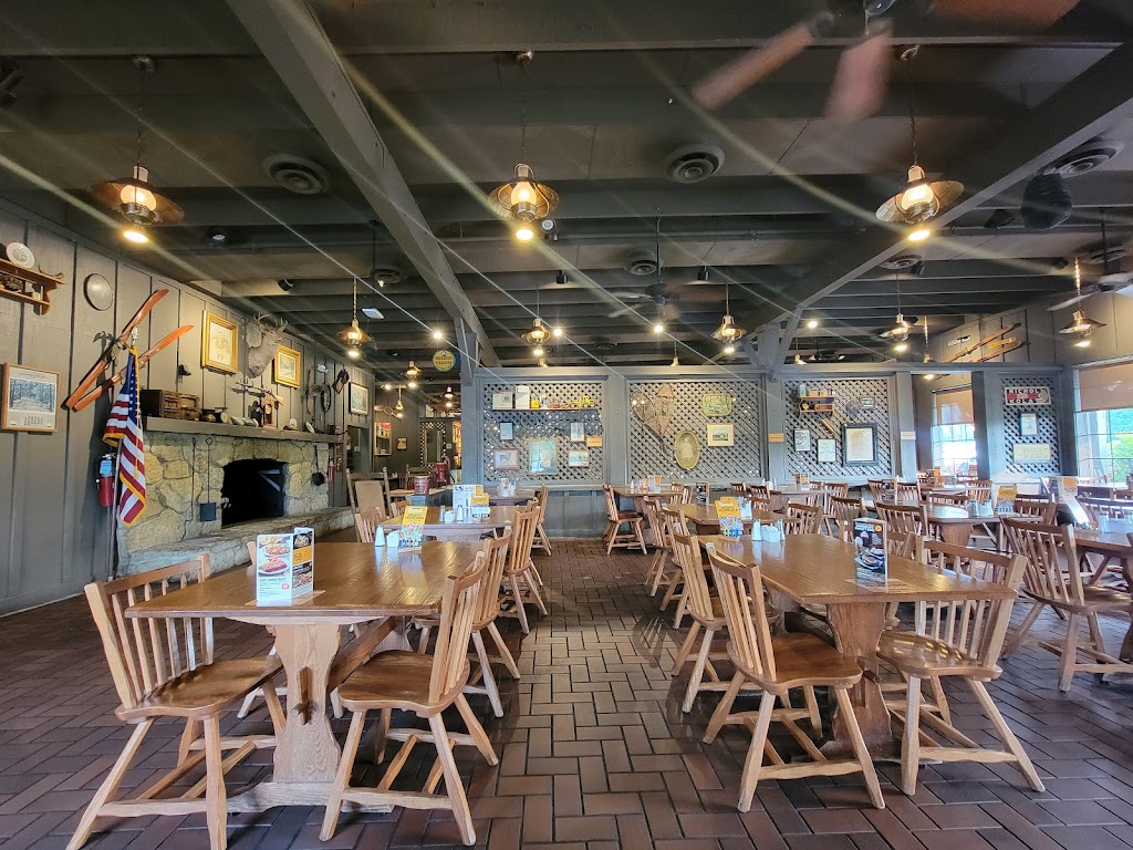  Cracker Barrel Old Country Store