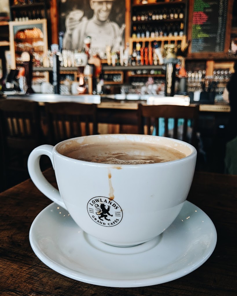  Café Hollander Hilldale