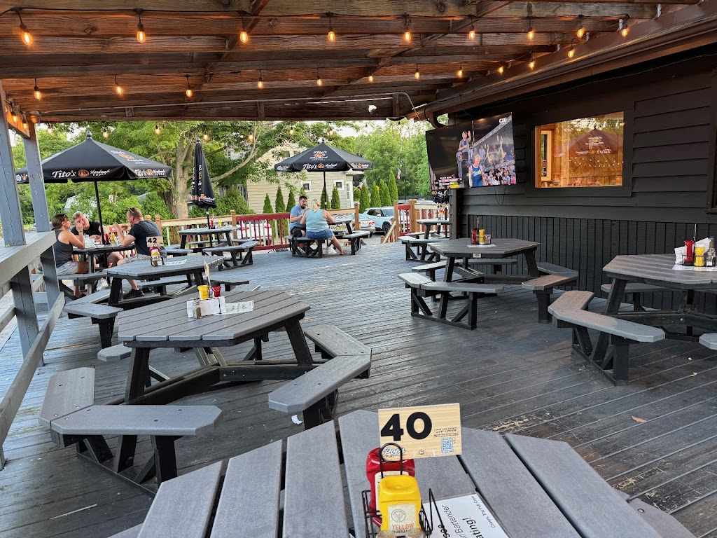  Pop's Pub on Pioneer