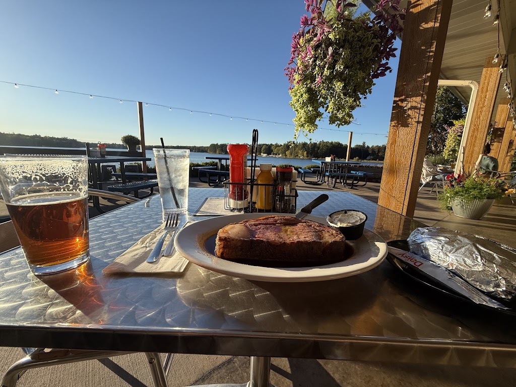  Powell's on Round Lake