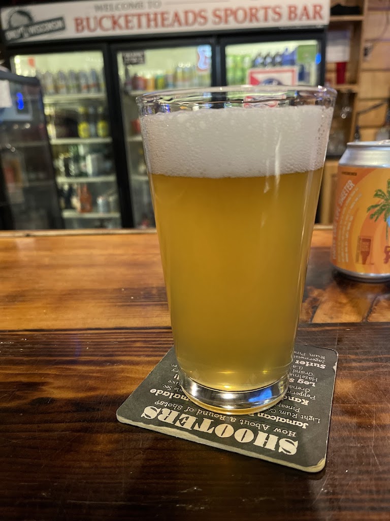  Bucketheads Sports Bar & Grill