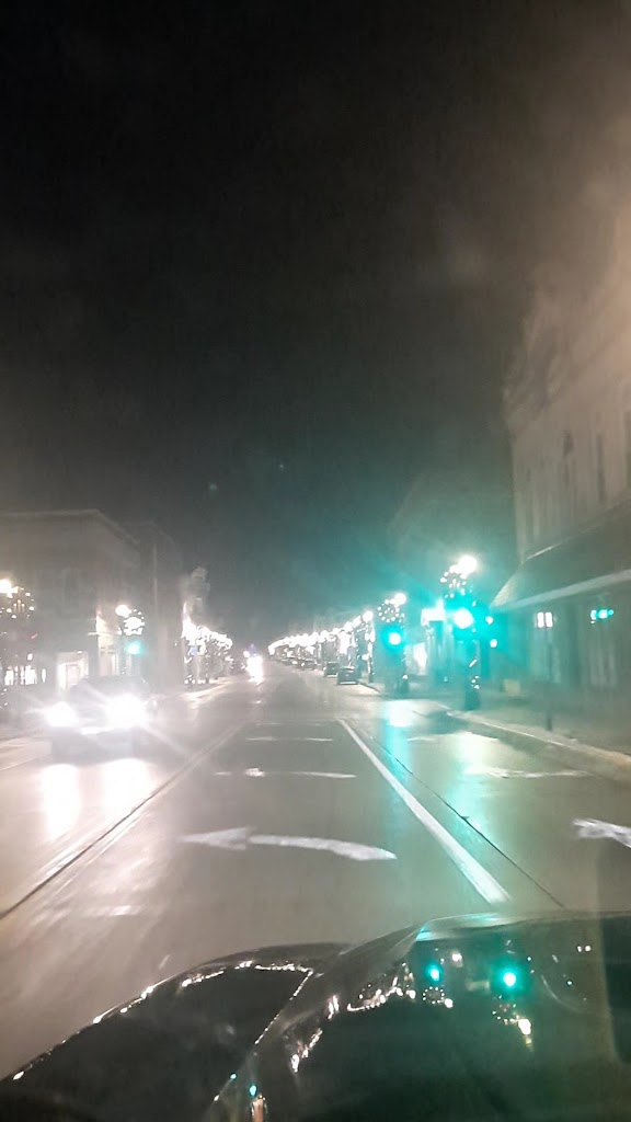  Antoinette's Casual Dining