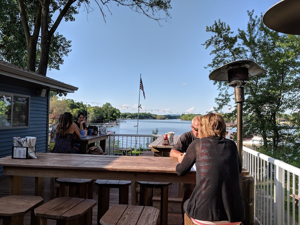  Castaway's on the Island