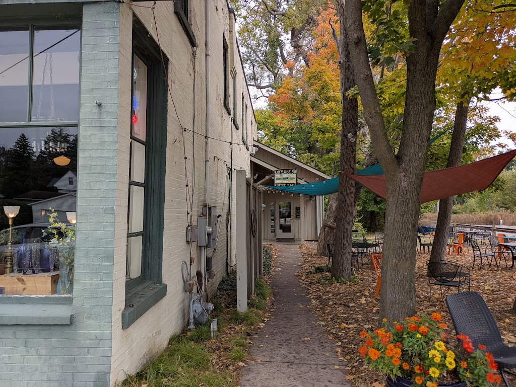  Lakeside St. Coffee House