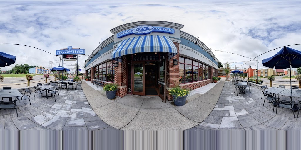  Lake City Social Grill & Bar Wisconsin Dells