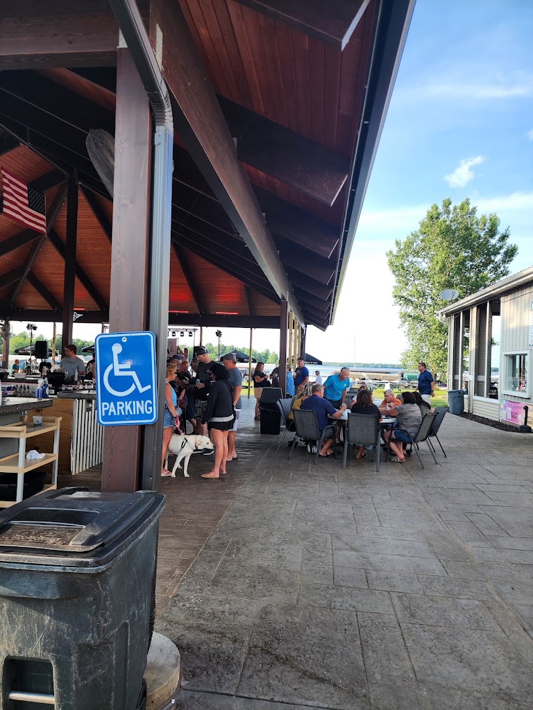  Pine Cove Lakefront Bar & Resort