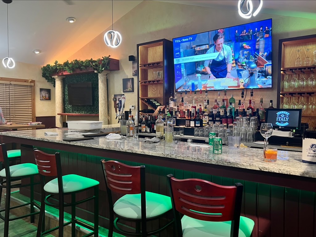  Old House Bar and Grill