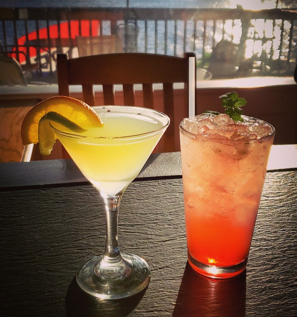  Kenosha Yacht Club Bar and Grille