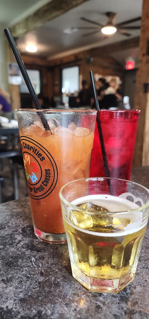  Uncle Larry’s Rustic Inn