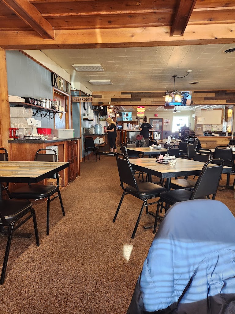  Local Folks Restaurant & Pub