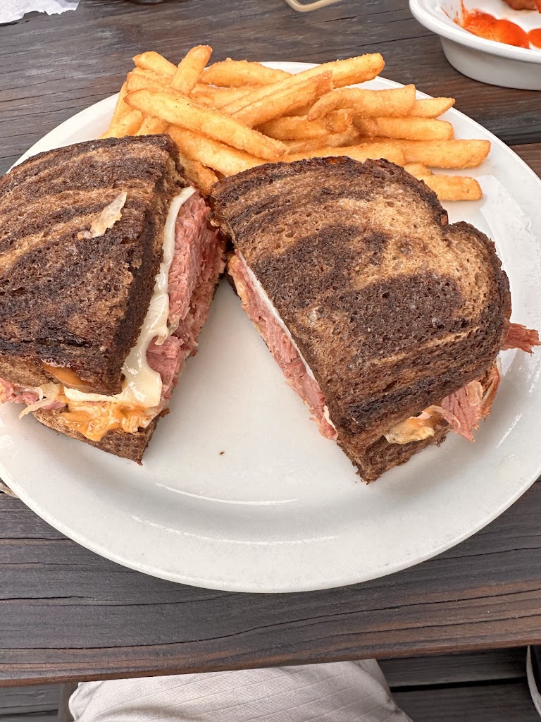  Chain O Lakes Bar and Grill