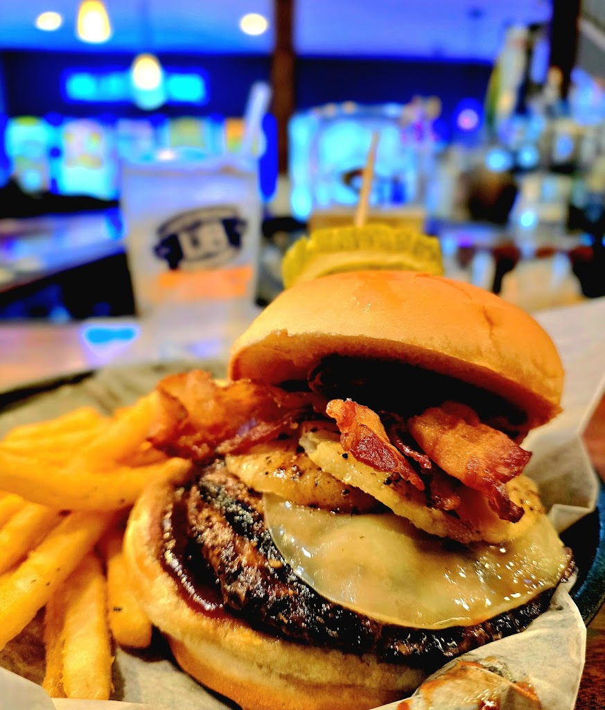  Waterfront Pub & Grill