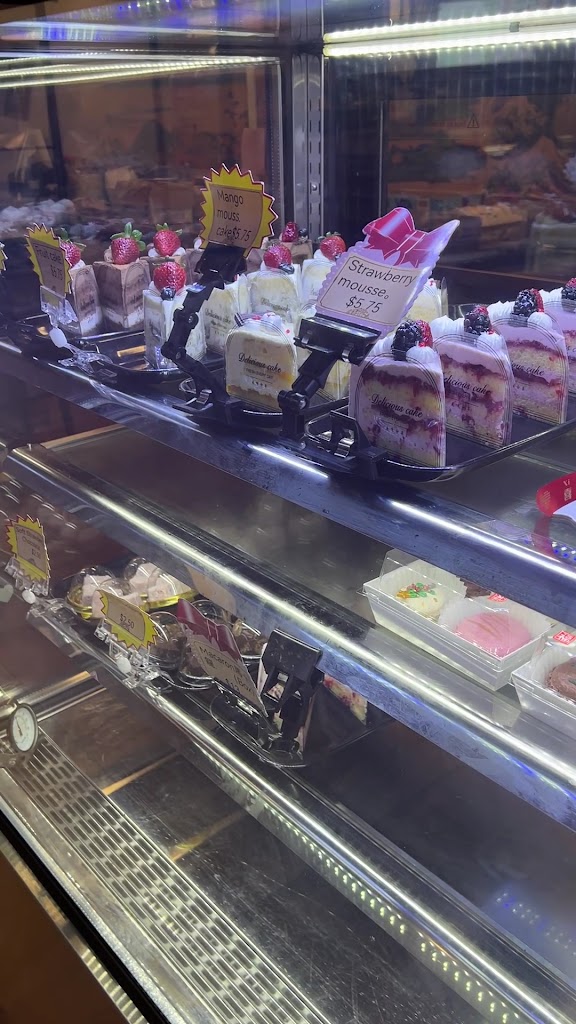  Sweet Hut Asian Bakery