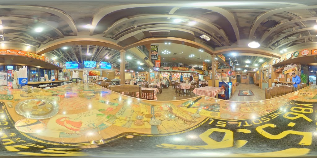  Famous Dave's Bar-B-Que