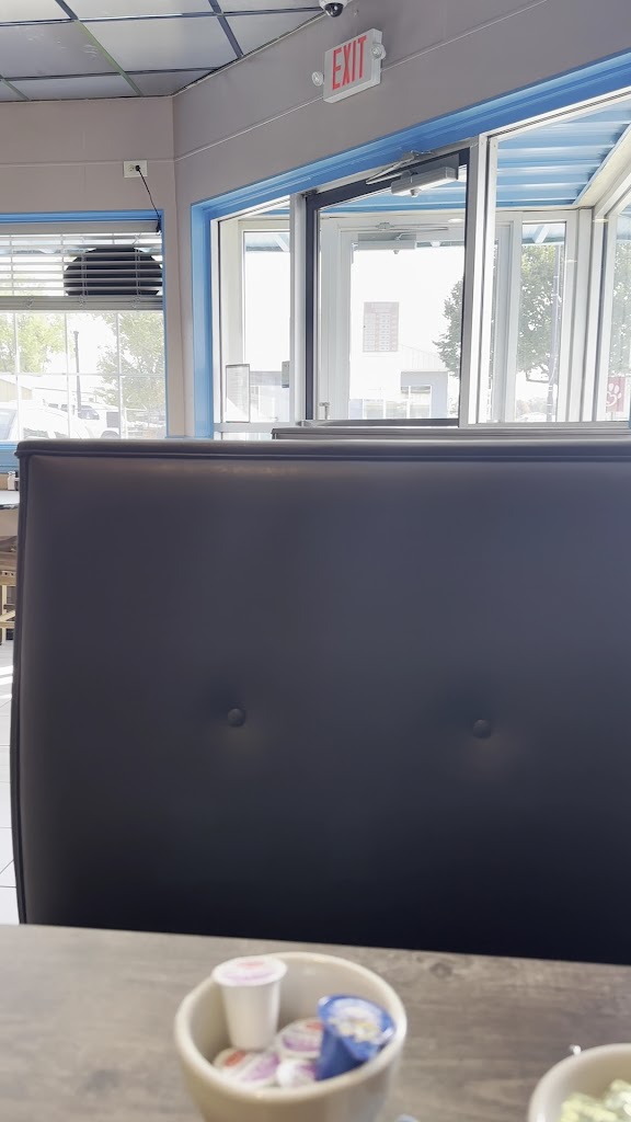  Lala's Cafe and Catering