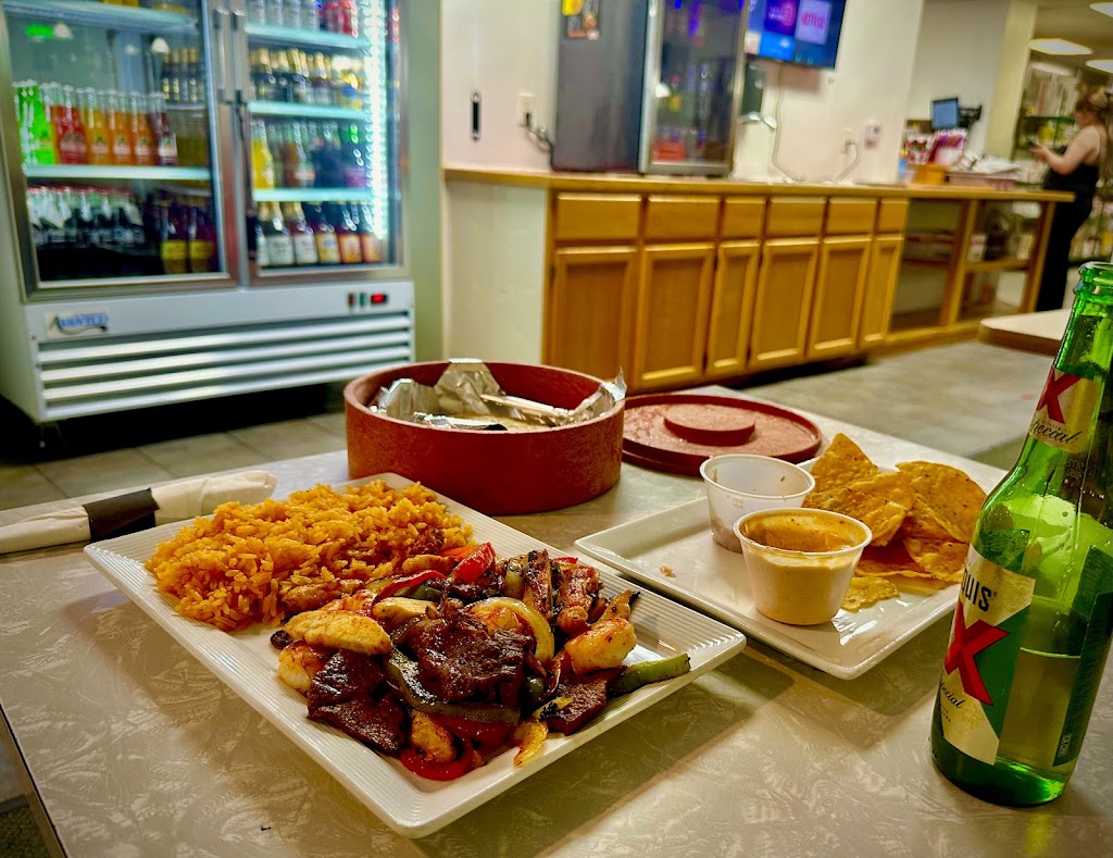  Dells Diner & Mariscos Nayarit