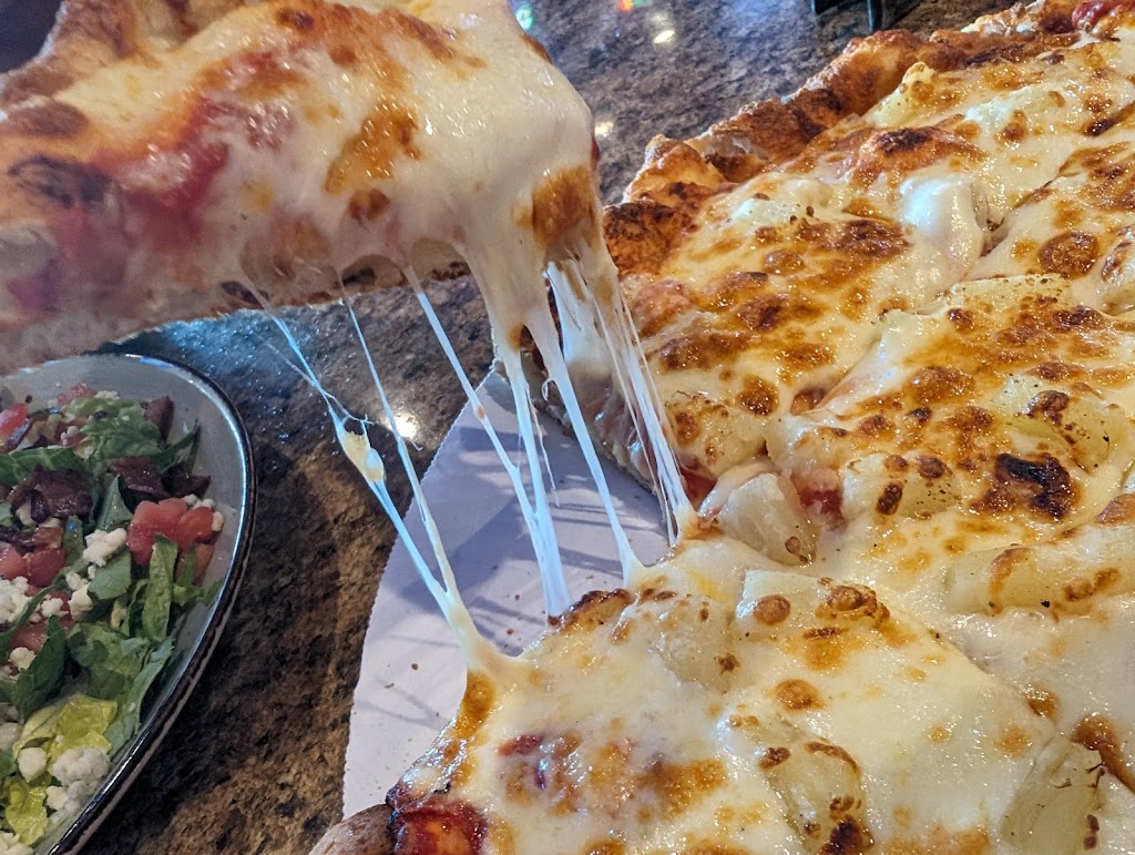  Sneakers Sports Bar & Grill