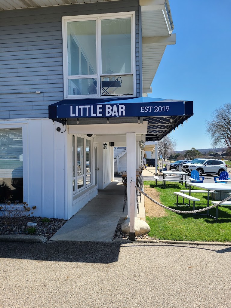  Little Bar