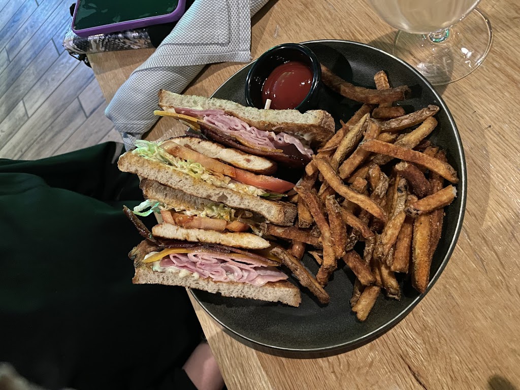  Poke The Bear Bar & Grill - Hotel Northland - Green Bay