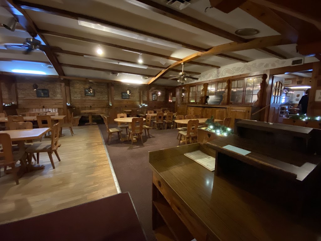  New Glarus Hotel Restaurant