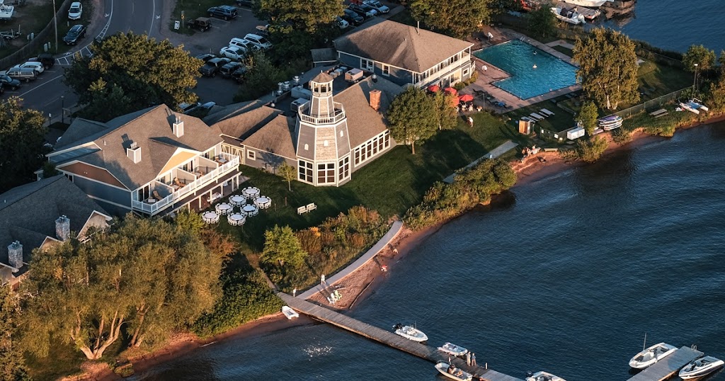  The Inn On Madeline Island
