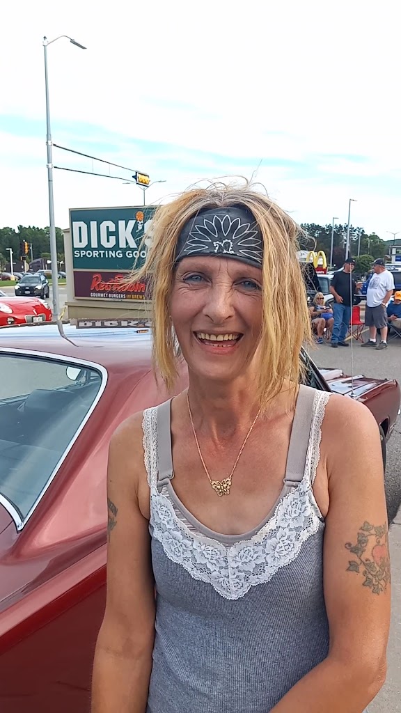  Red Robin Gourmet Burgers and Brews