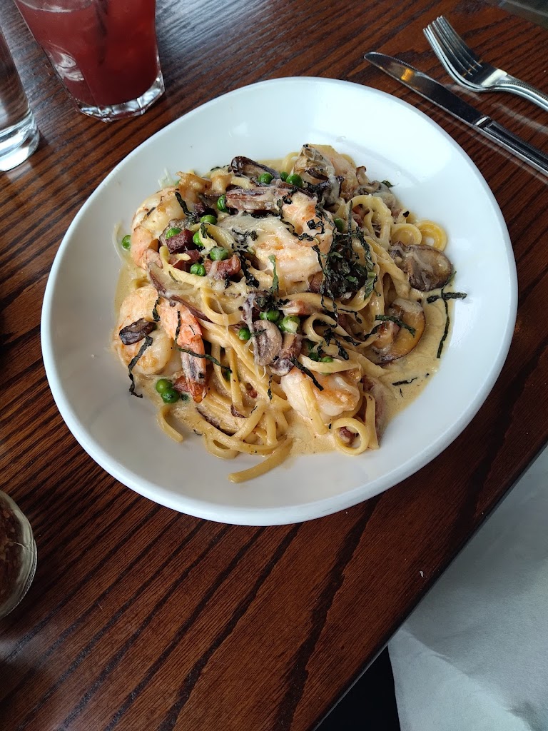  Fratellos Riverfront Restaurant