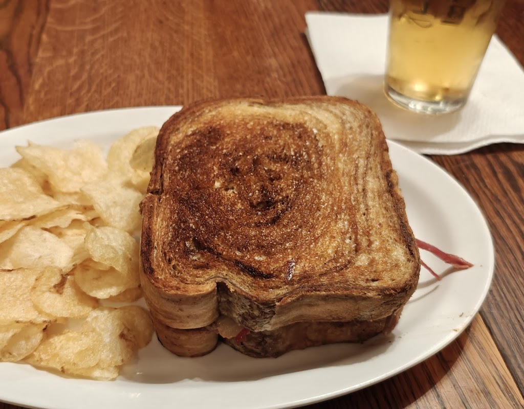  The Legendary Monarch Public House