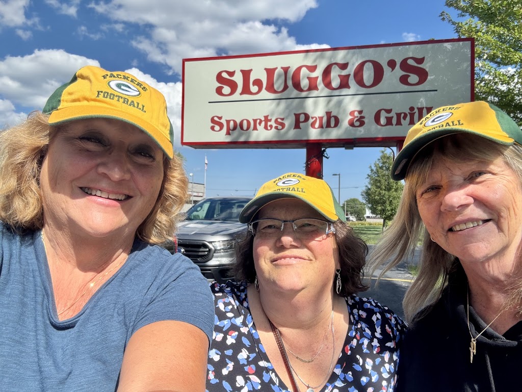  Sluggo's Sports Pub & Grill