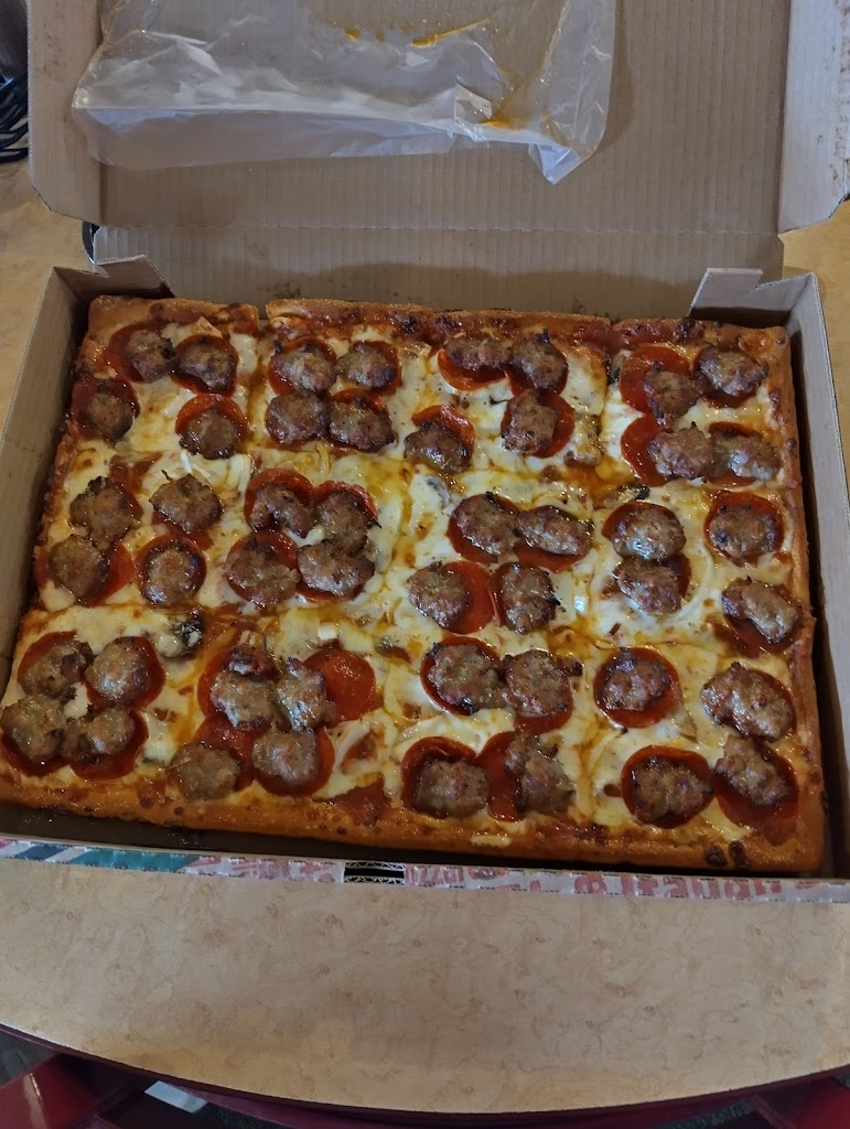  Rocky Rococo Pan Style Pizza