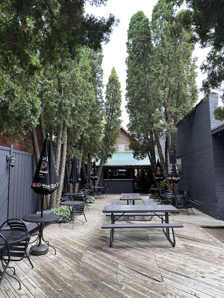  the Social Kitchen & Cocktails