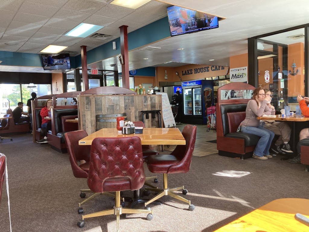  Lake House Cafe