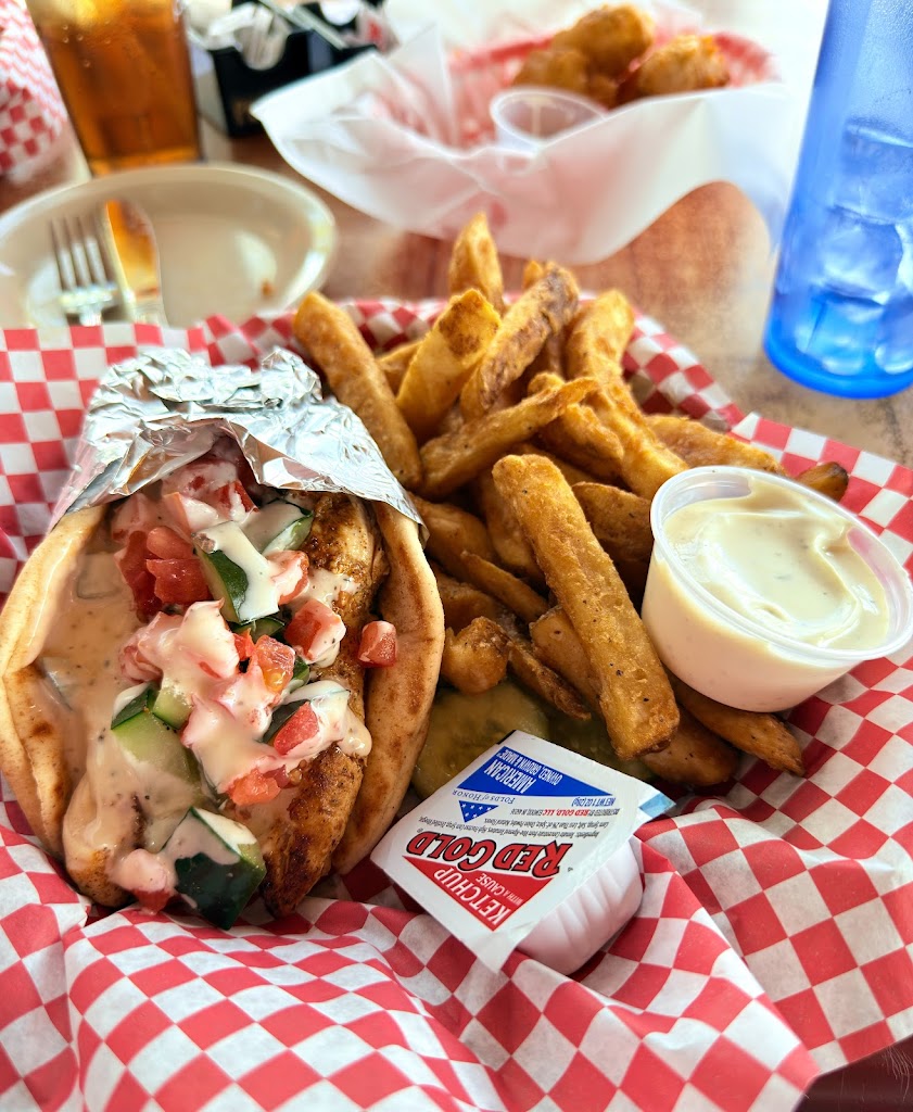  Red Pines Bar & Grill