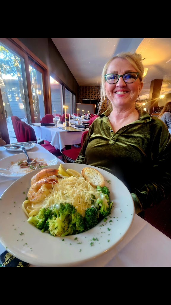  Dalles House Restaurant & Lounge