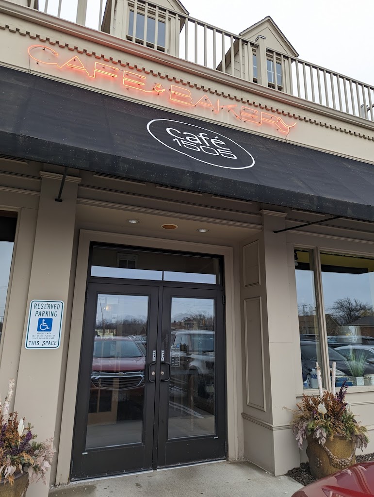  East Towne Square Mall