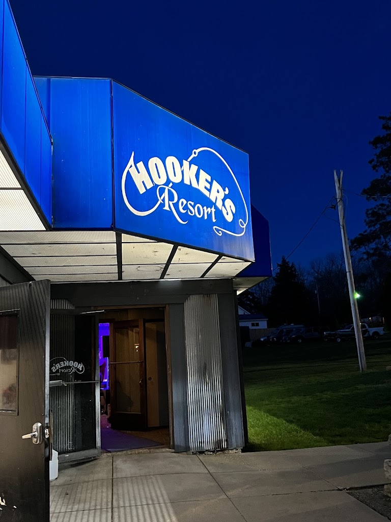  Hooker's Resort