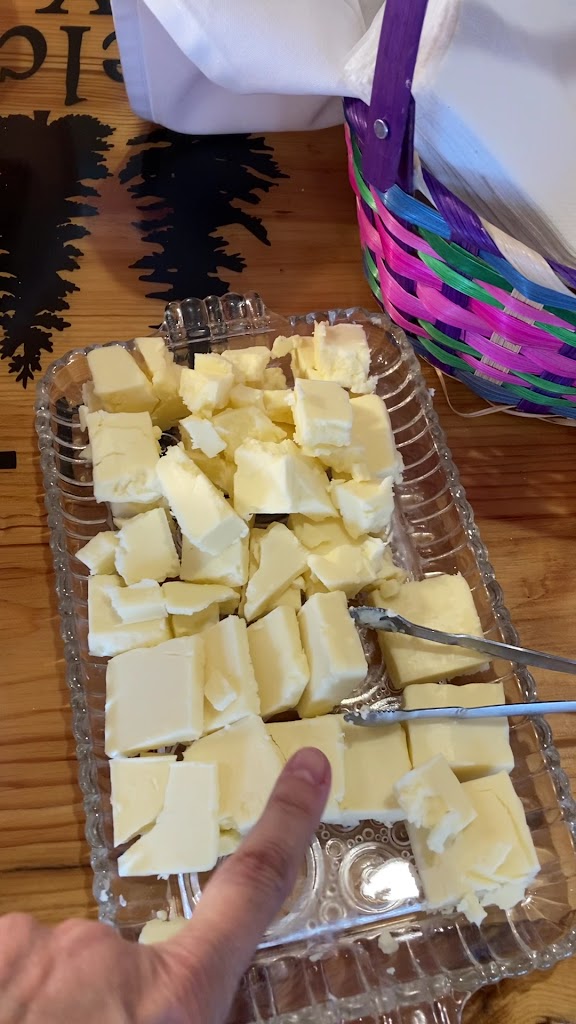  Pla-Mor Bar & Restaurant