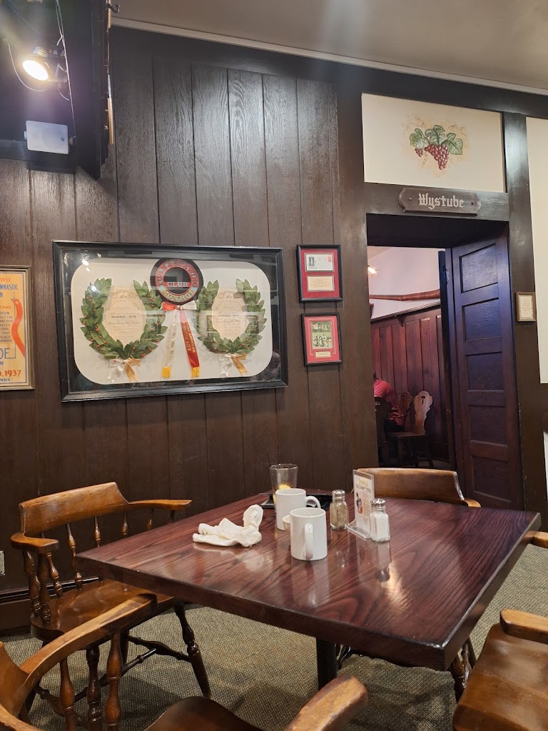  Turner Hall Ratskeller Restaurant