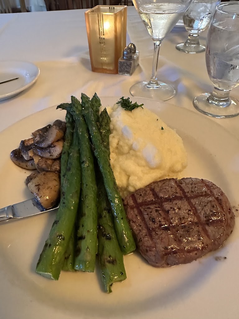  Otto's Restaurant & Bar