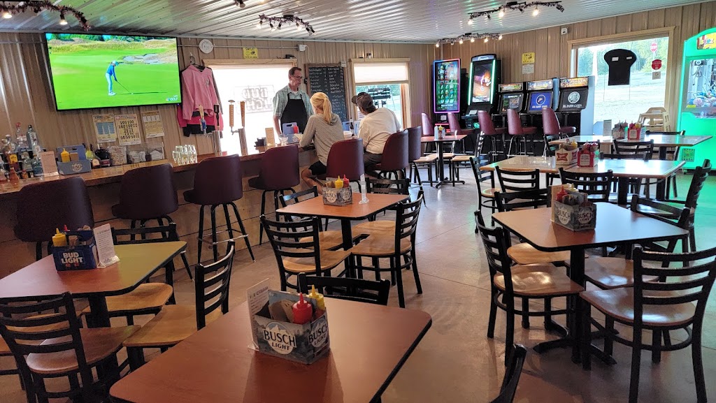  Holly's Bar and Grill