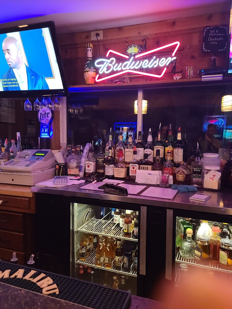  Zig’s Lakeside Pub and Grill