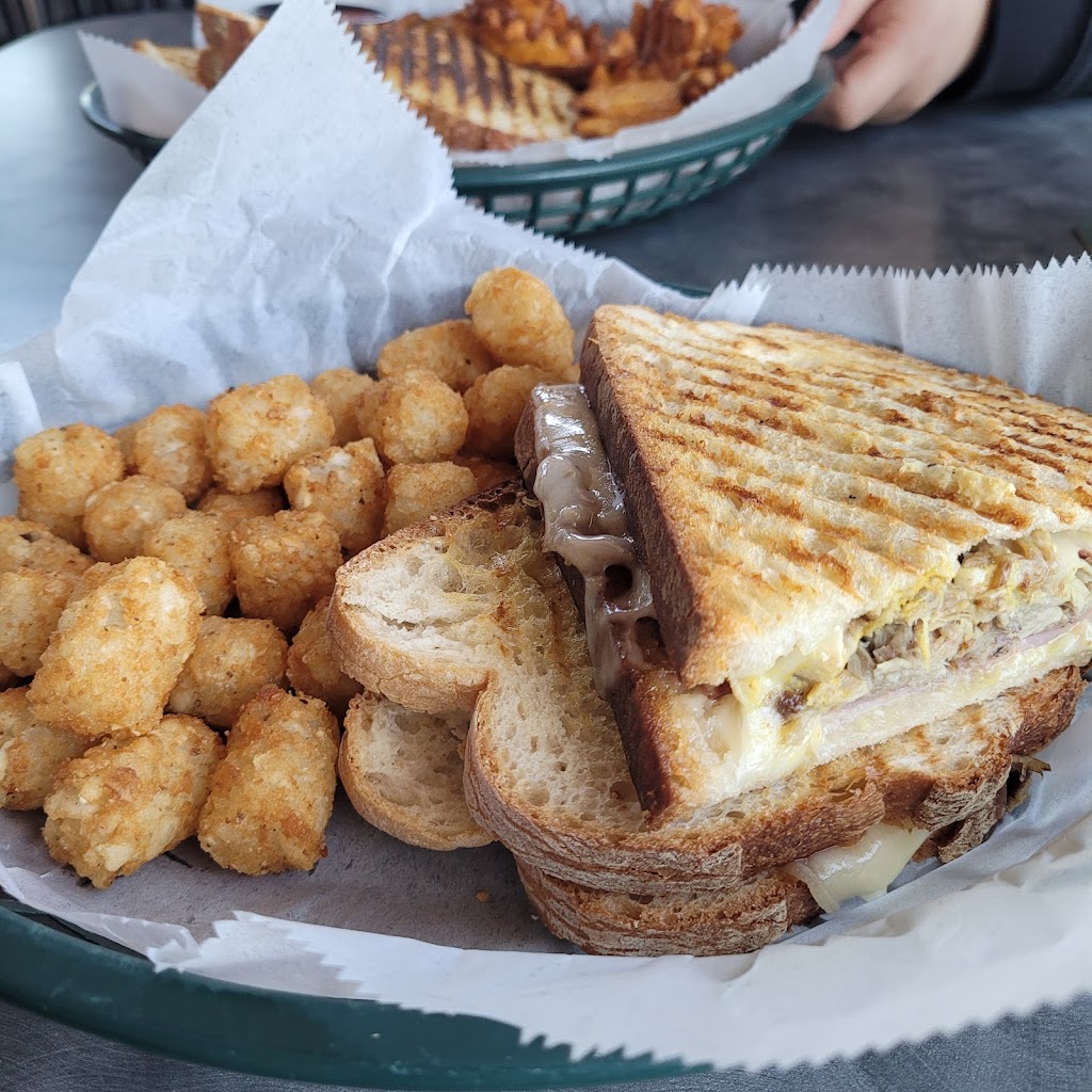  The Neighbors Bar & Grille