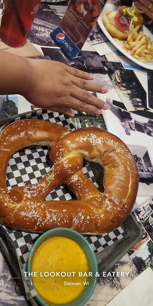  The Lookout Bar & Eatery